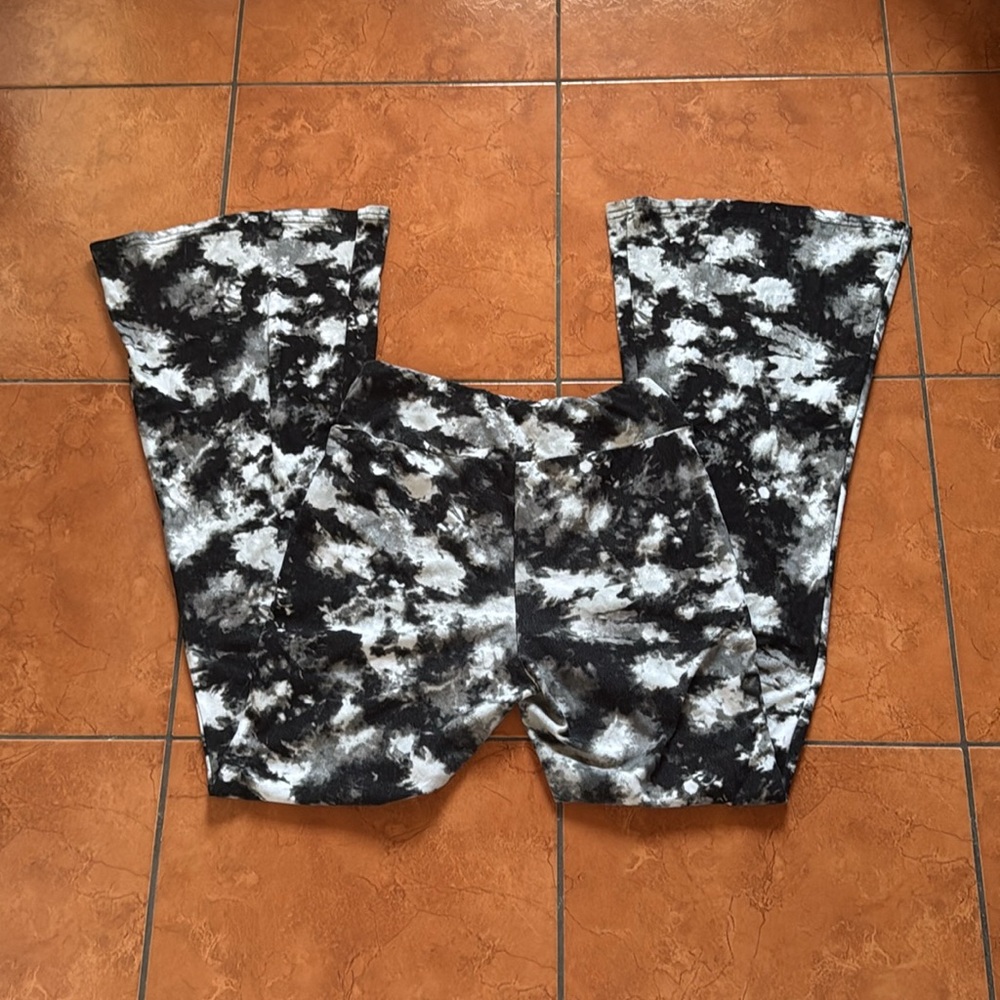 Leggings wide leg No boundaries size M - Picture 5 of 5
